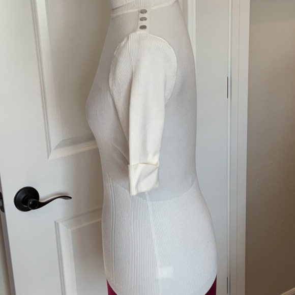 White House Black Market Brand White light weight Knitted Sweater - Picture 5 of 6